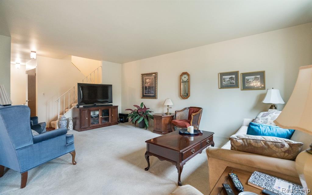 58 Stratford Lane Rochester Hills, MI 48309 - Photo 6 of 34