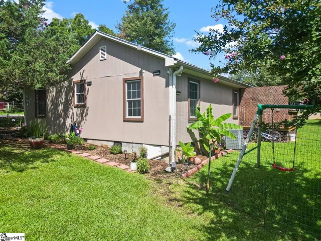 $145,000 | 303 Hunter Street, Seneca, SC 29678