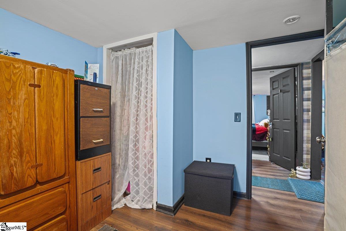 303 Hunter Street Seneca, SC 29678 - Photo 12 of 26