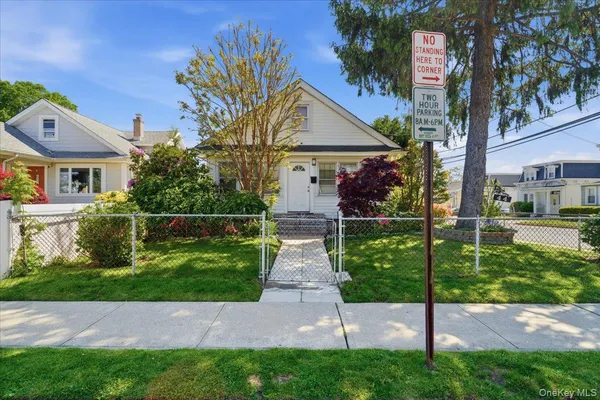 $649,990 | 44 St Pauls Road South, Hempstead, NY 11550