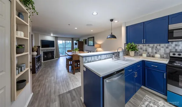 $425,000 | 15917 Waynita Way Northeast, Unit E206, Bothell, WA 98011