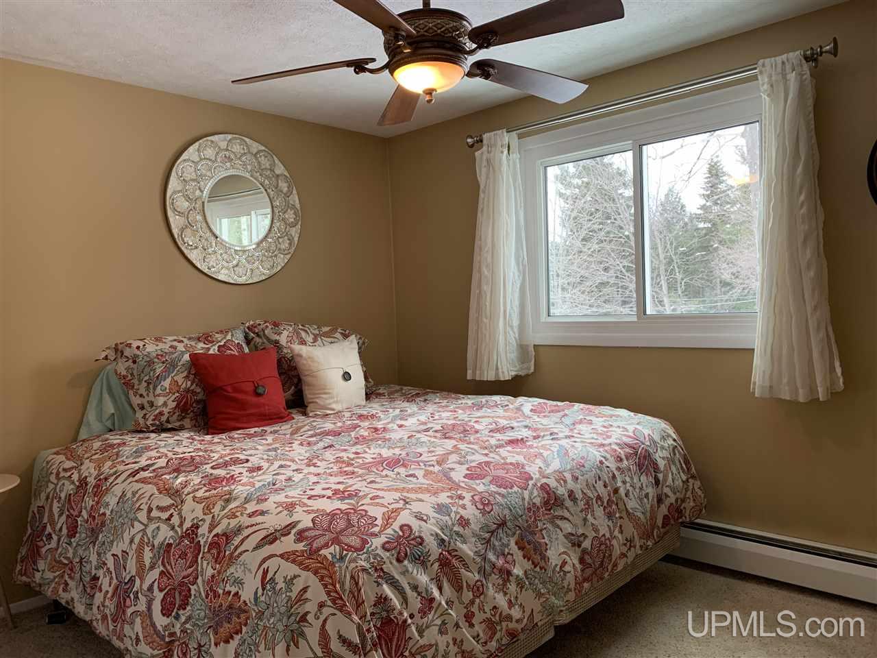 615 5th Street Lanse, MI 49946 - Photo 16 of 27