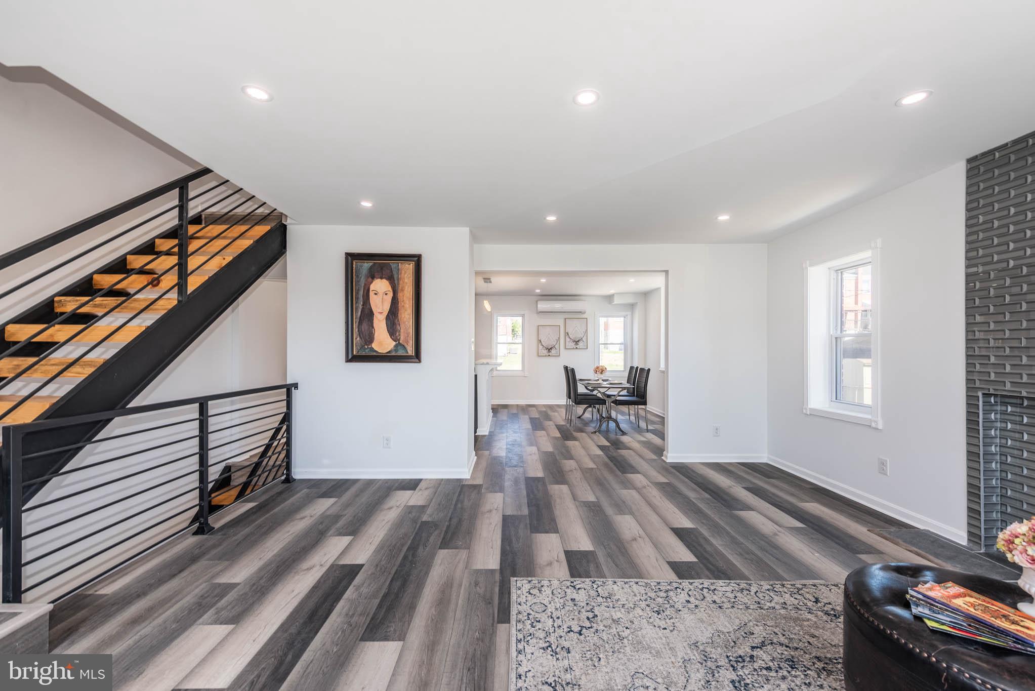 1510 Northbourne Road Baltimore, MD 21239 - Photo 3 of 32 a very nice looking room with a large window