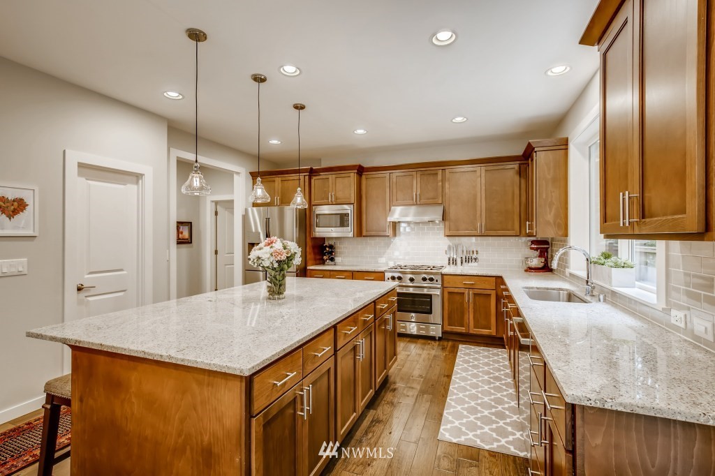 21915 37th Avenue Southeast Bothell, WA 98021 - Photo 12 of 38 Gallery Image 12
