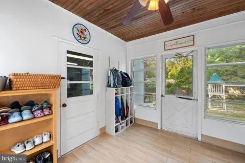 a view of a storage & utility room