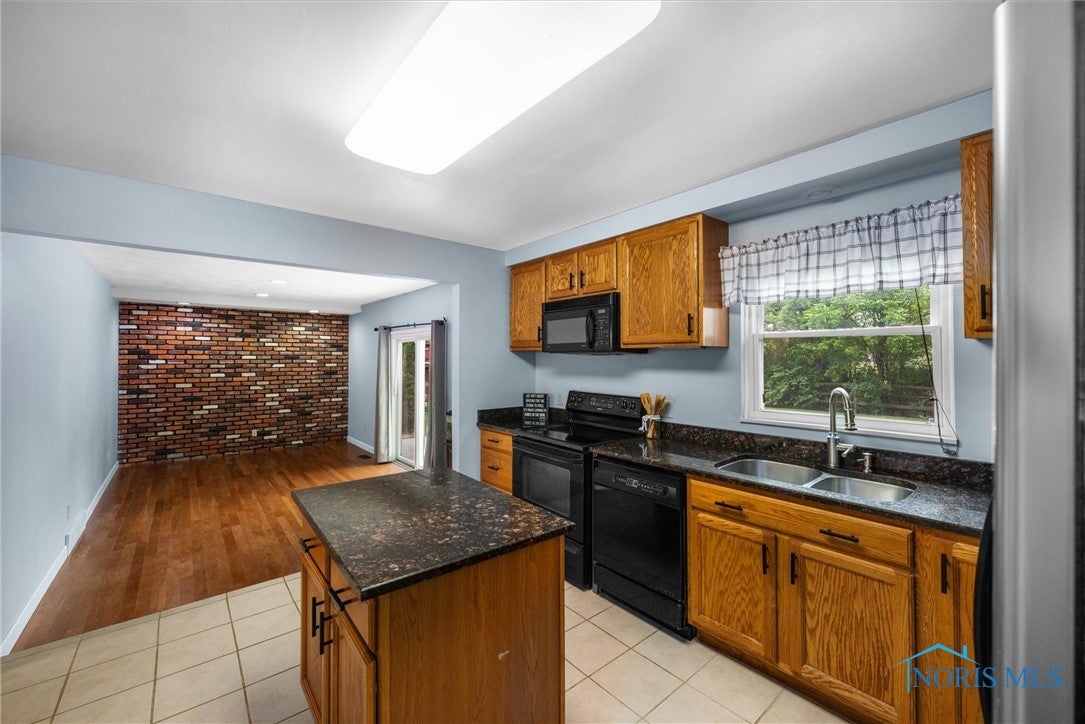119 Mallard Road Perrysburg, OH 43551 - Photo 10 of 35 Gallery Image 10