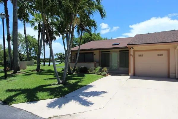 $2,650 | 61 Mayfair Lane, Boynton Beach, FL 33426