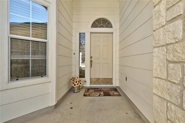 $1,995 | 317 McCoy Lane, Hutto, TX 78634