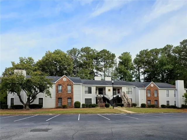 $1,150 | 590 Windchase Lane, Stone Mountain, GA 30083