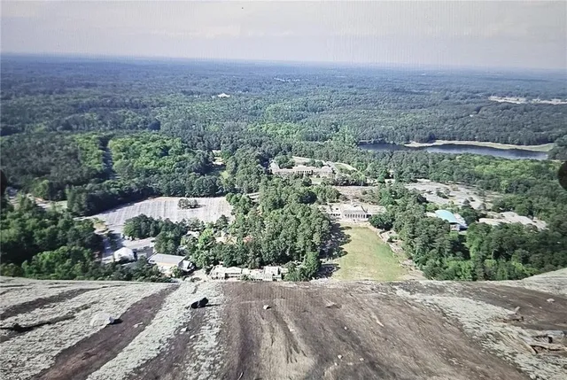 $1,150 | 590 Windchase Lane, Stone Mountain, GA 30083