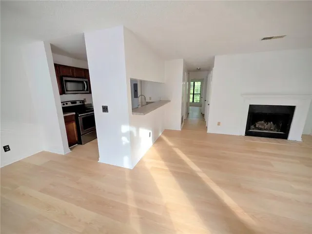 $1,150 | 590 Windchase Lane, Stone Mountain, GA 30083