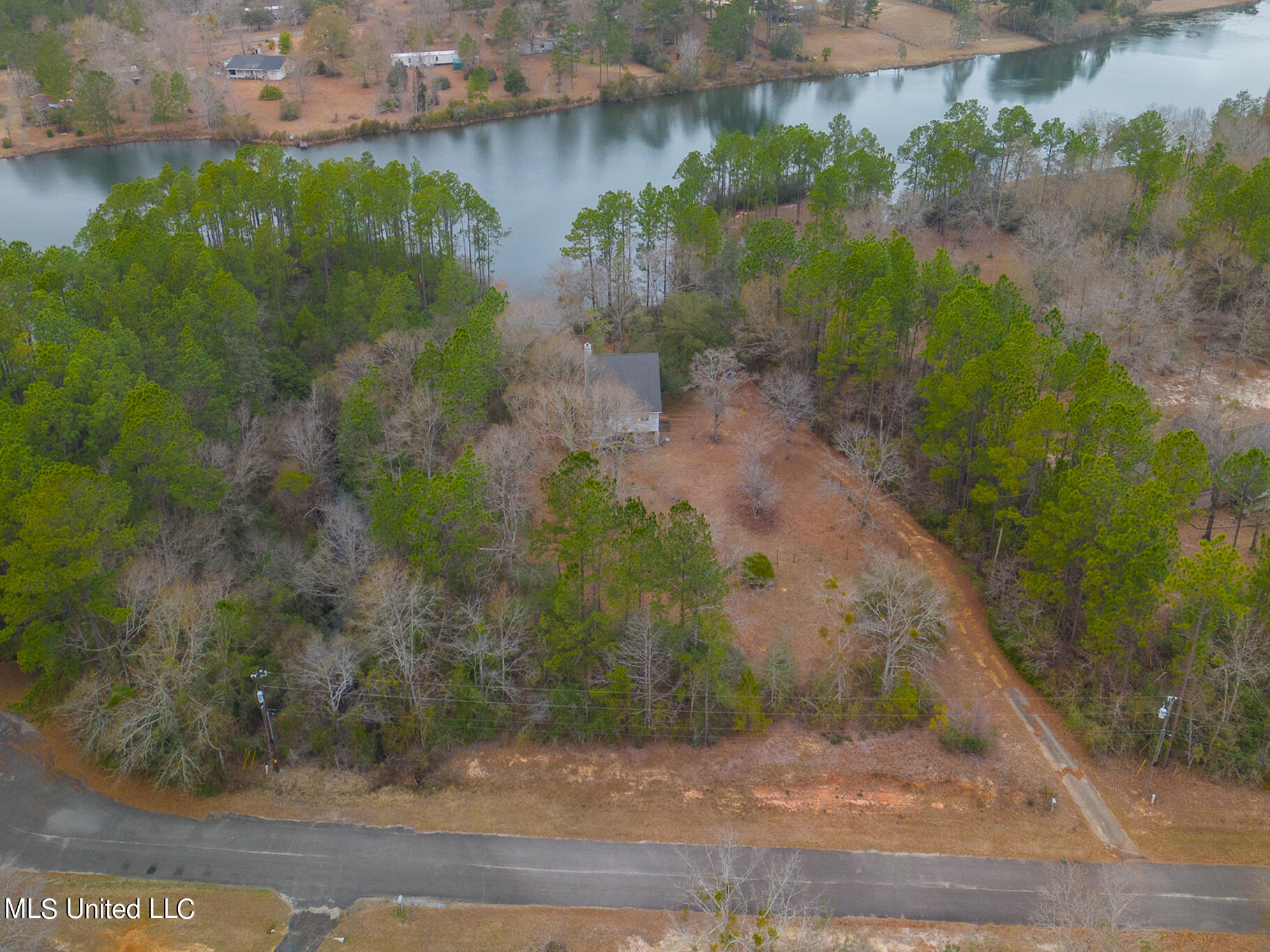 18299 Lake Ridge Drive Saucier, MS 39574 - Photo 6 of 26 18299 Lake Ridge-70001