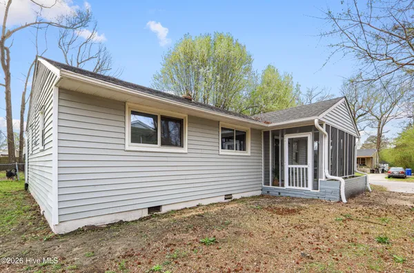 $210,000 | 522 Oak Lane, Jacksonville, NC 28540