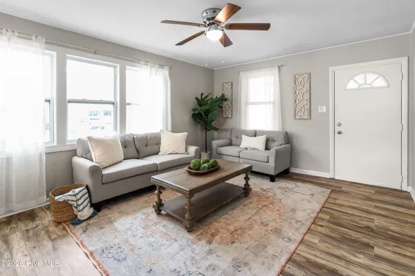 $210,000 | 522 Oak Lane, Jacksonville, NC 28540
