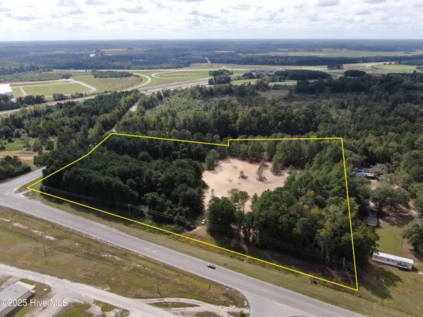 $199,500 | 74 Hwy W Lumberton Nc 28360 Highway West, Lumberton, NC 28360