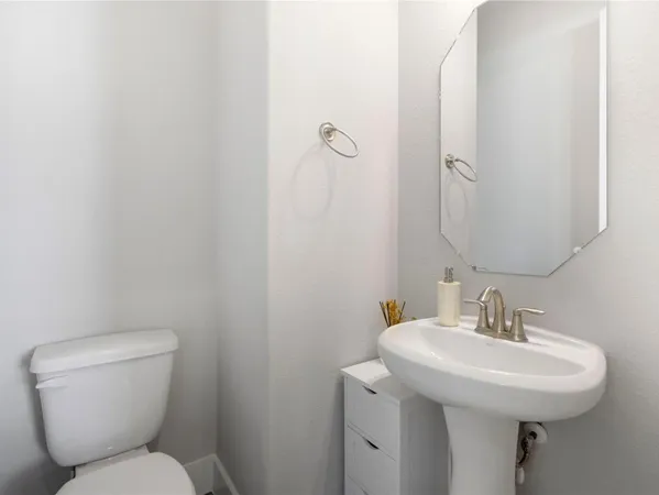 $2,650 | 9009 Lonestar River Lane, Houston, TX 77080