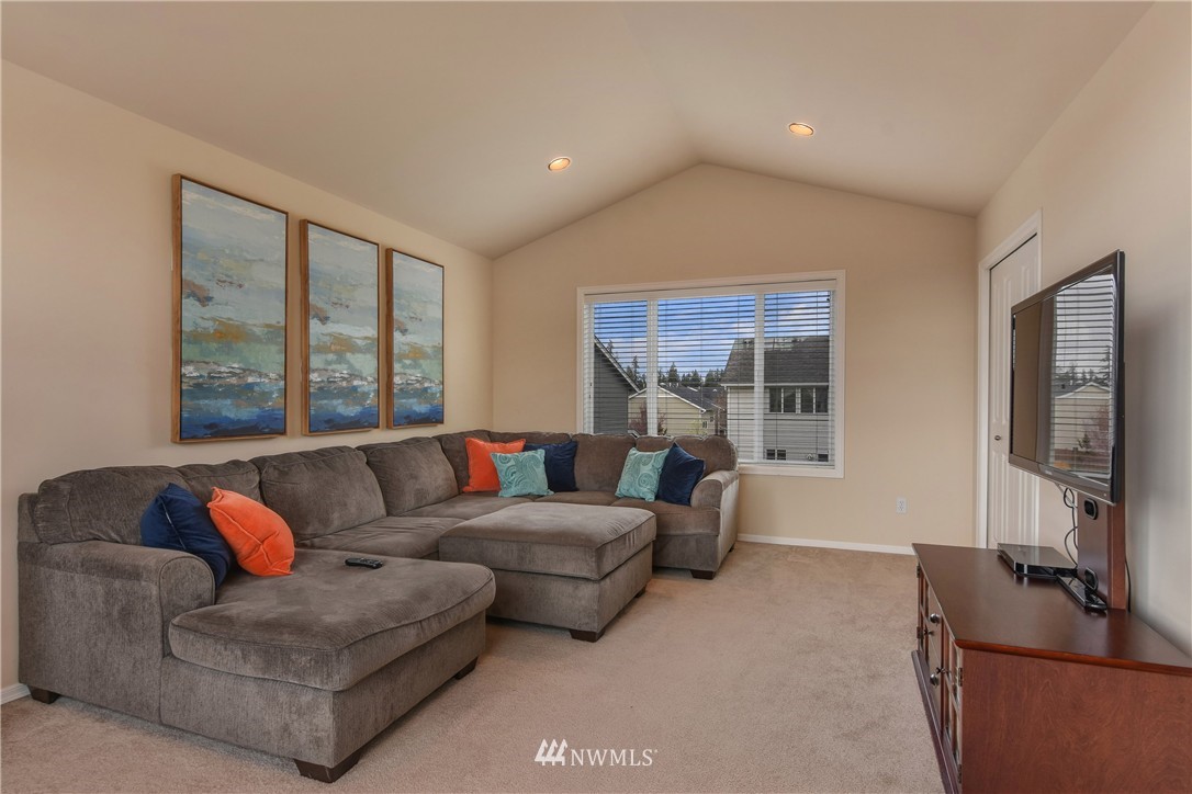 18707 35th Drive Southeast Bothell, WA 98012 - Photo 21 of 25 Gallery Image 21