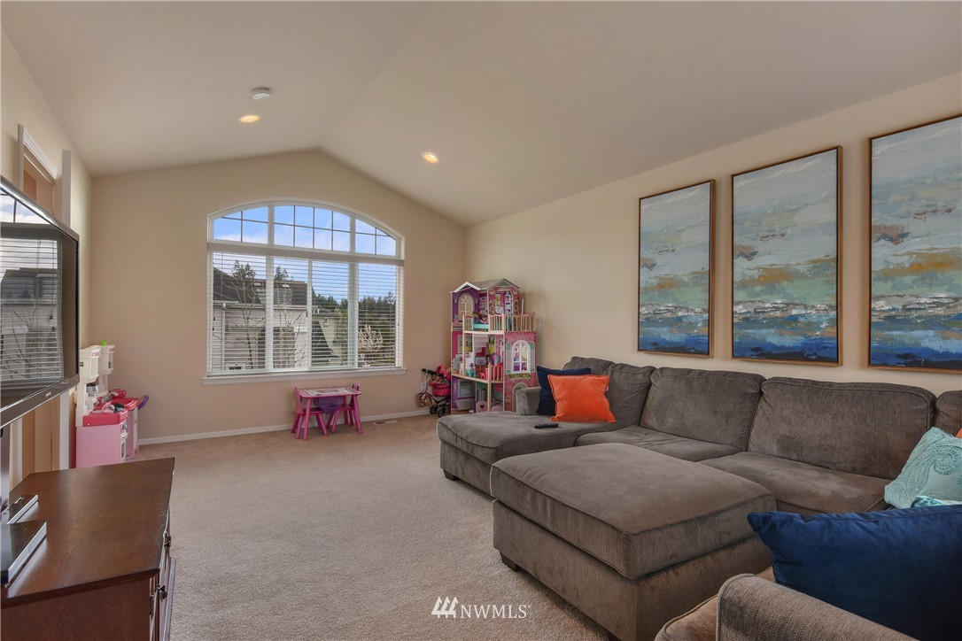 18707 35th Drive Southeast Bothell, WA 98012 - Photo 22 of 25 Gallery Image 22