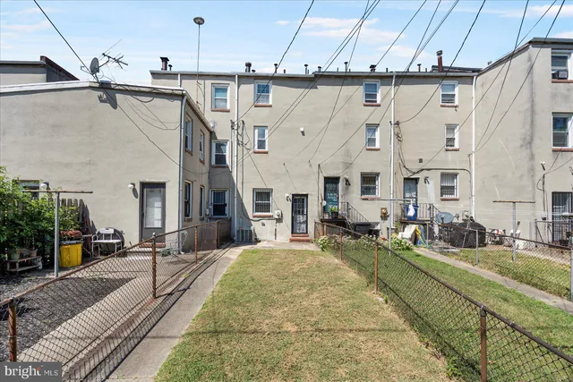 a view of a large white building