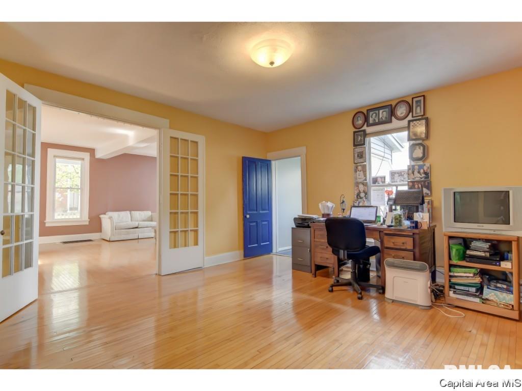 1121 West Governor Street Springfield, IL 62704 - Photo 10 of 20 Gallery Image 10