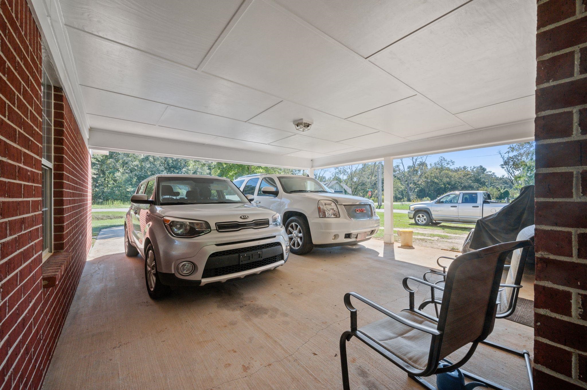 13025 County Road 55 Foley, AL 36535 - Photo 32 of 49 Garage