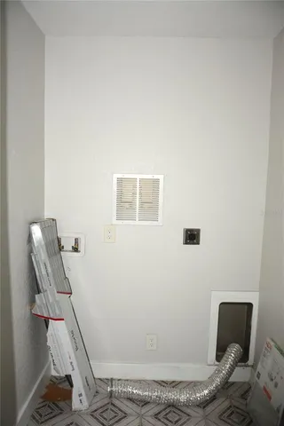 $2,300 | 670 16th Avenue South, St. Petersburg, FL 33701