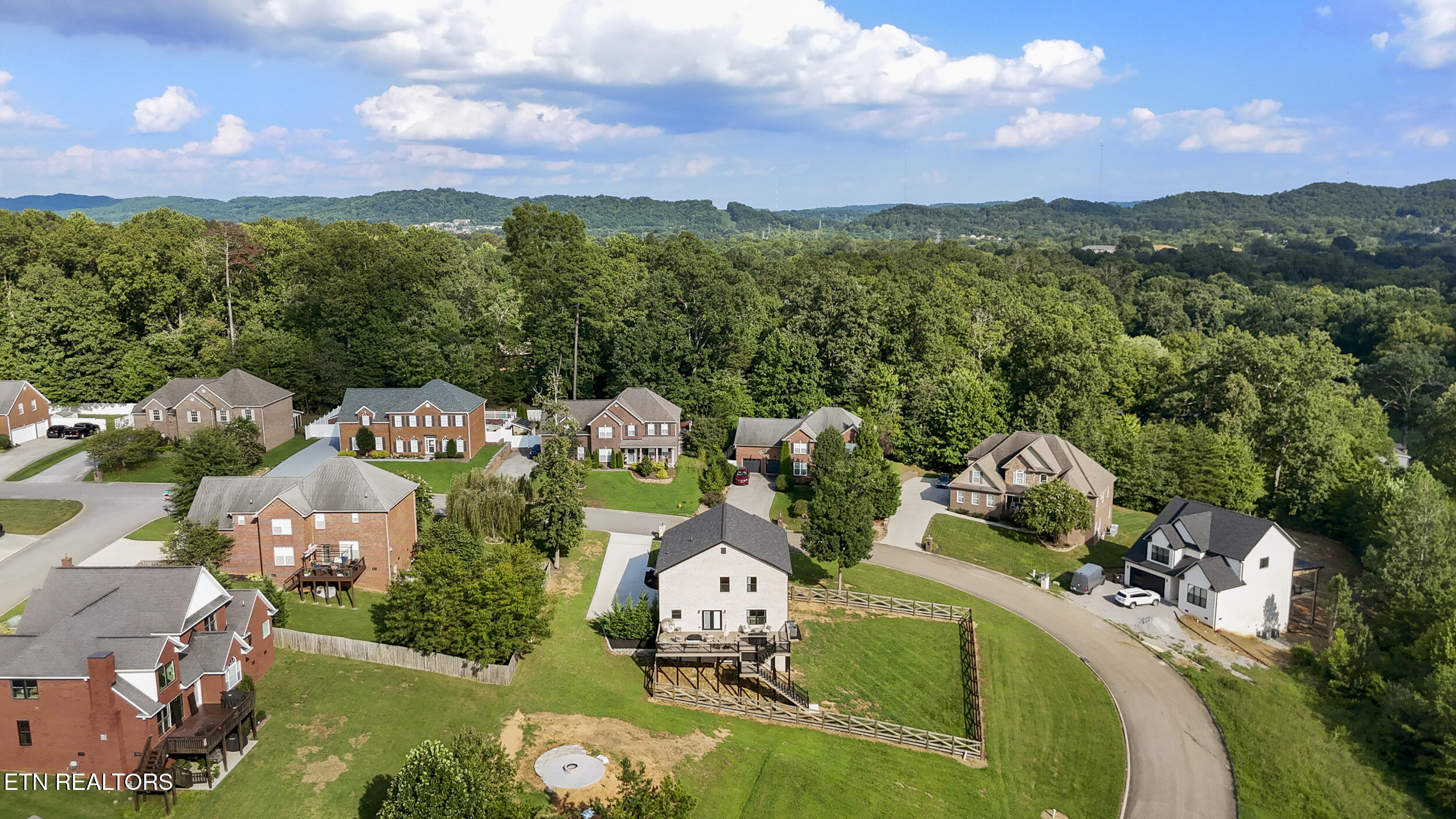 1007 Crown Ridge Ln, Powell, TN 37849 - Photo 6 of 37 6_dji_20260818173934_0176_d_1