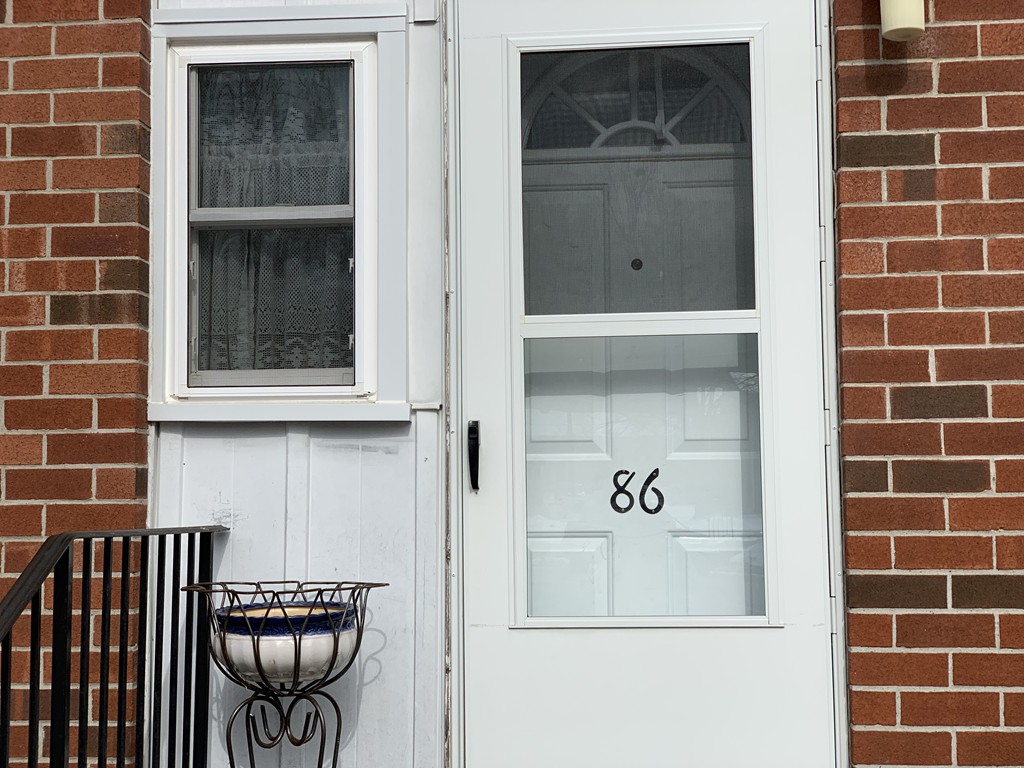 86 Manor Court, Unit 86 Springfield, MA 01118 - Photo 1 of 6 Gallery Image 1
