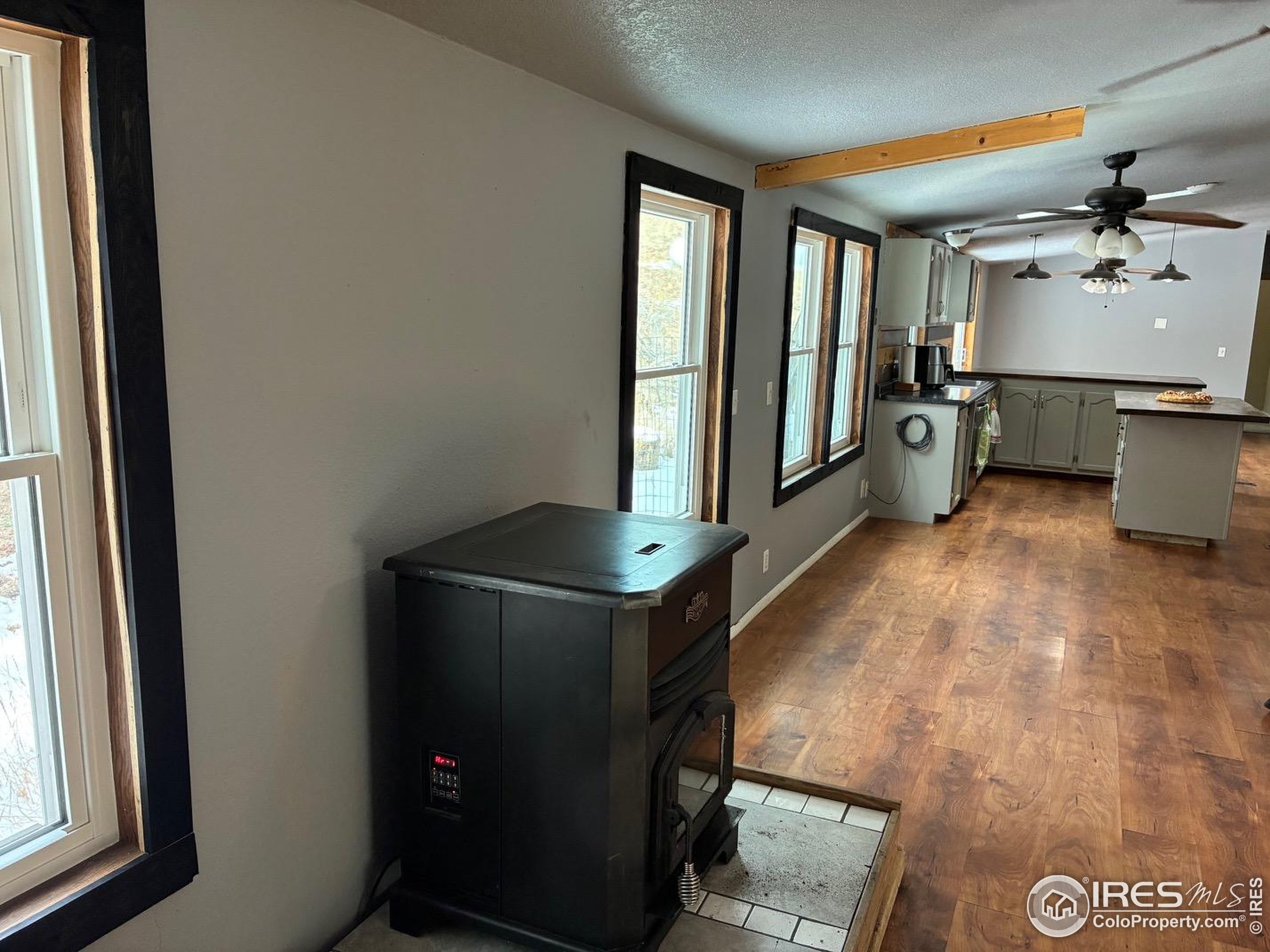 1759 Arapahoe Drive Florissant, CO 80816 - Photo 14 of 40