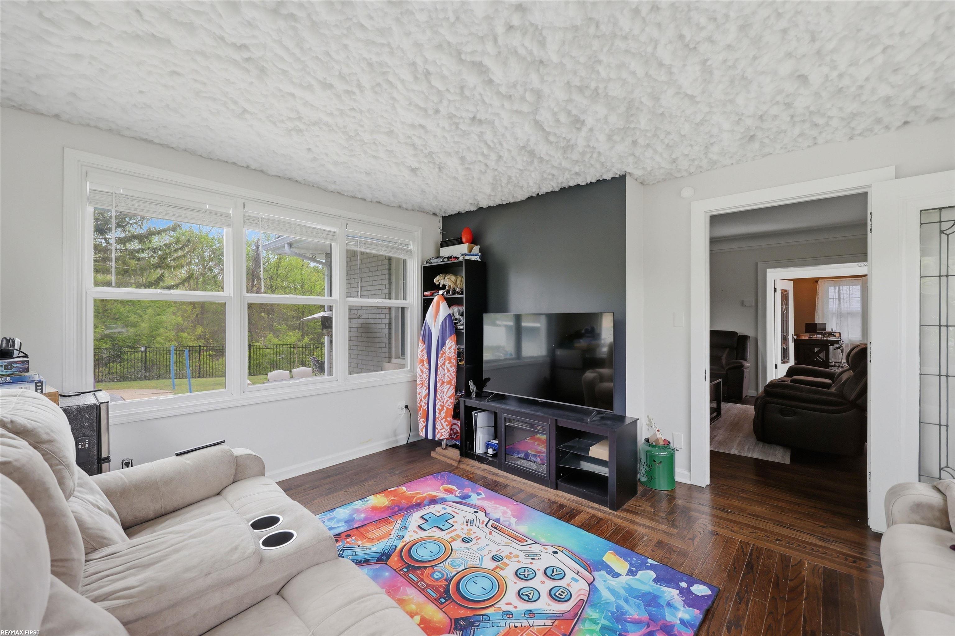 8490 Clinton River Road Sterling Heights, MI 48314 - Photo 12 of 61