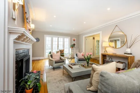 $2,150,000 | 15 Lincoln Street, Glen Ridge, NJ 07028