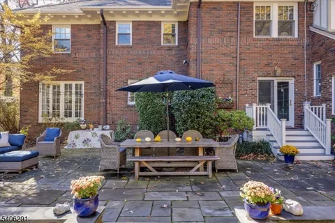 $2,150,000 | 15 Lincoln Street, Glen Ridge, NJ 07028