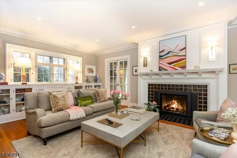 $2,150,000 | 15 Lincoln Street, Glen Ridge, NJ 07028