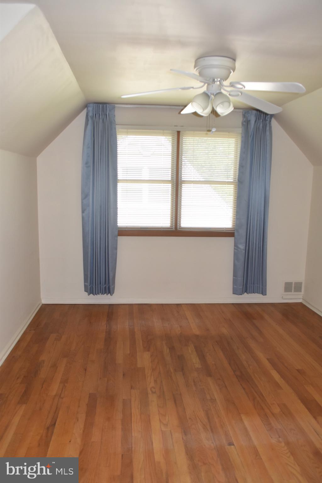 54 Brockton Road Hamilton, NJ 08619 - Photo 14 of 23 2nd Floor Bedroom #1