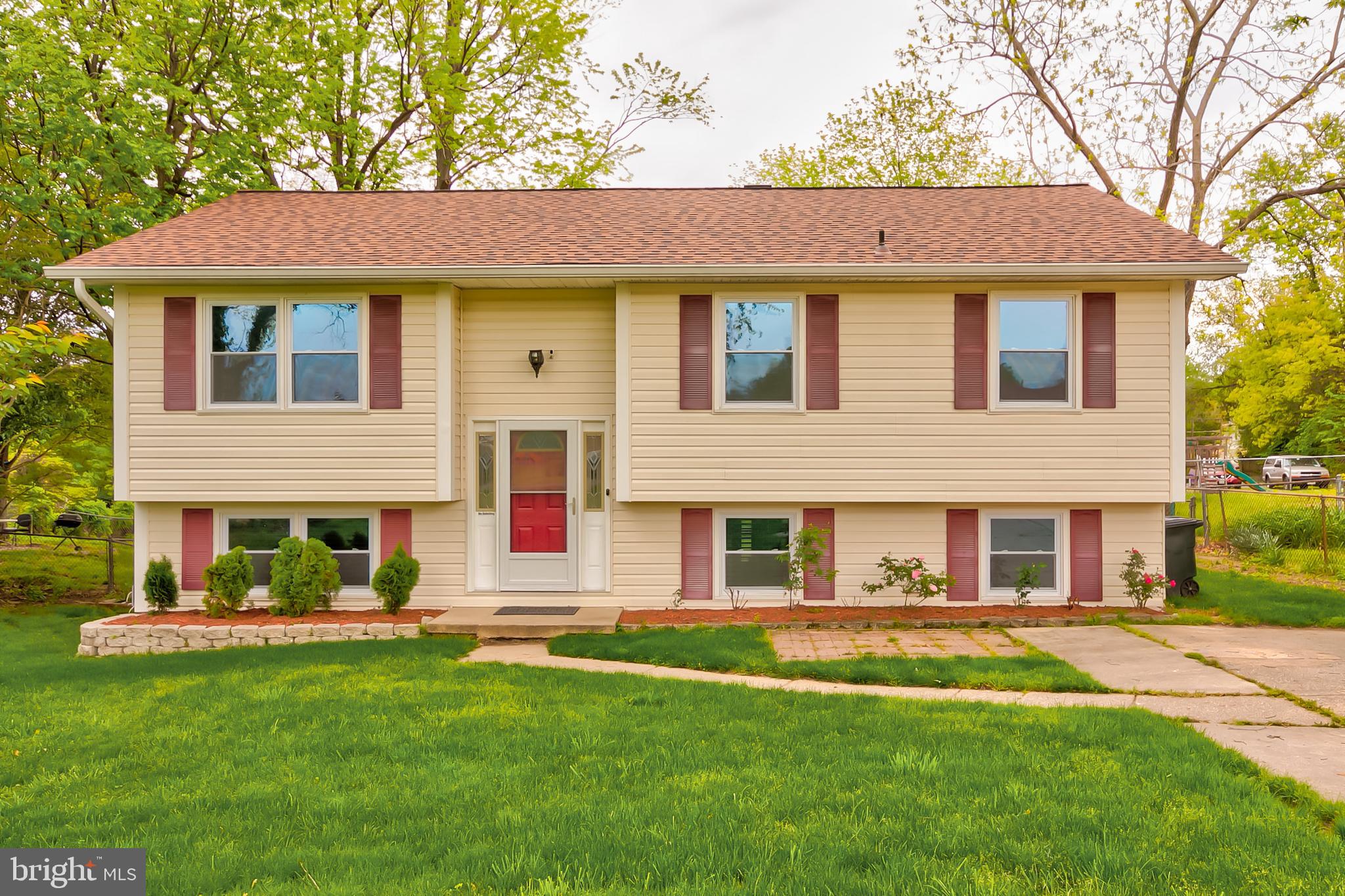 895 Wilson Road Arnold, MD 21012 - Photo 2 of 46 Front