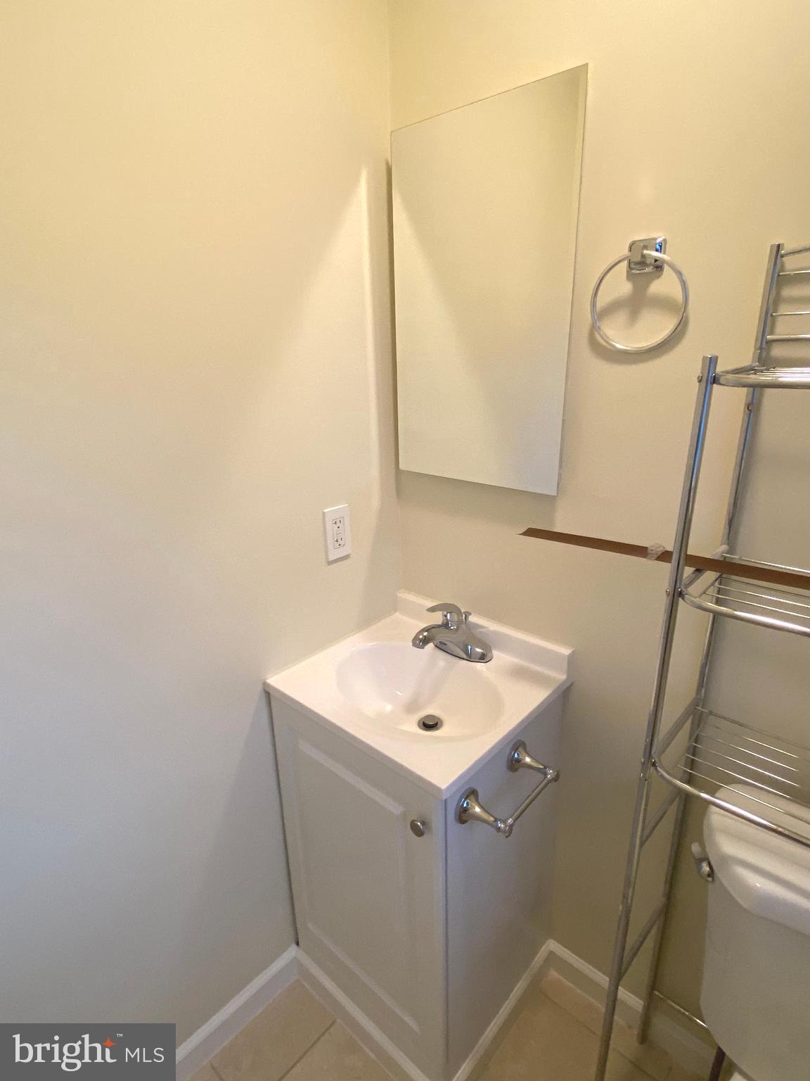 895 Wilson Road Arnold, MD 21012 - Photo 20 of 46 Master bath