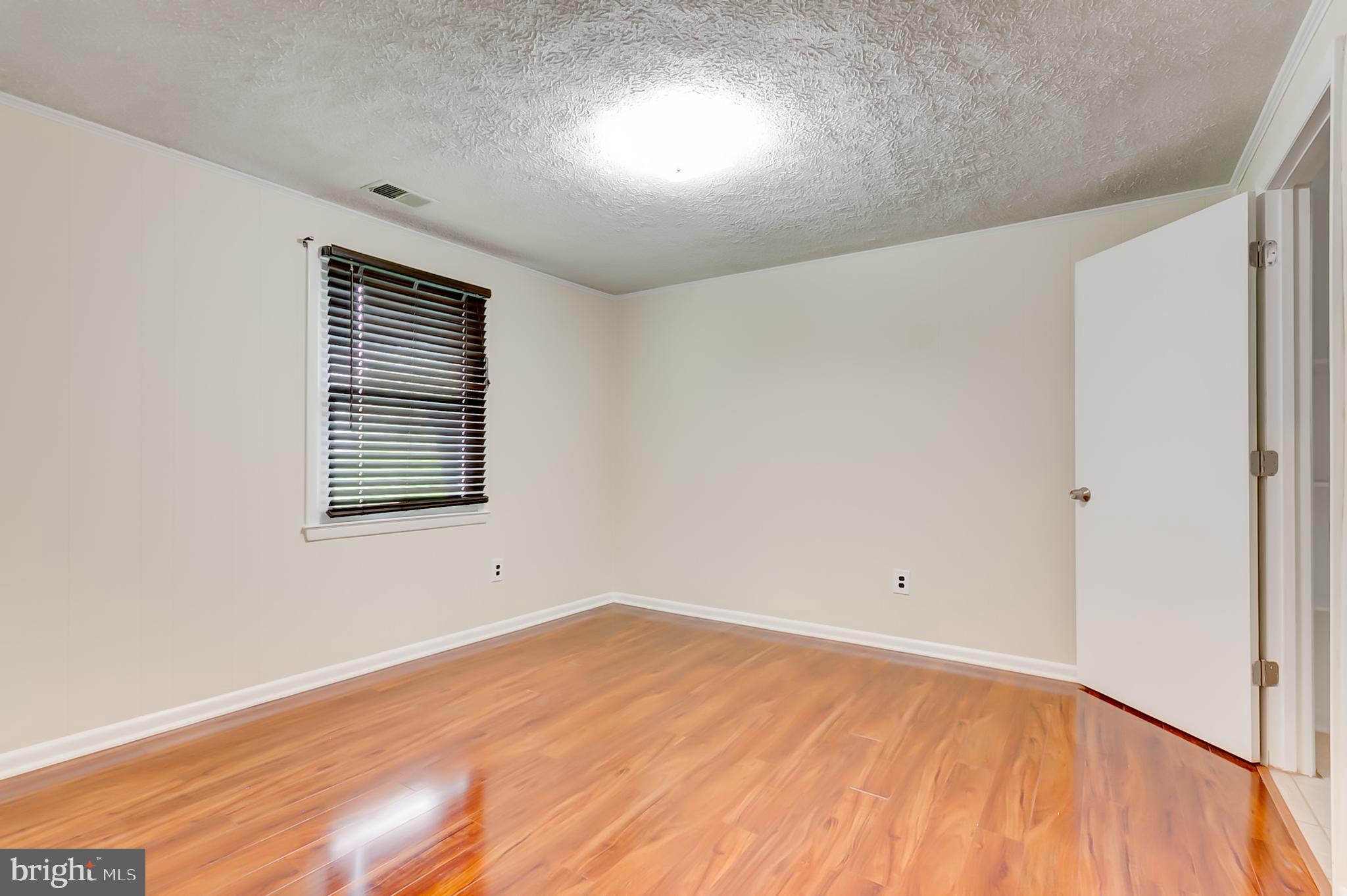 895 Wilson Road Arnold, MD 21012 - Photo 24 of 46 Bedroom 4