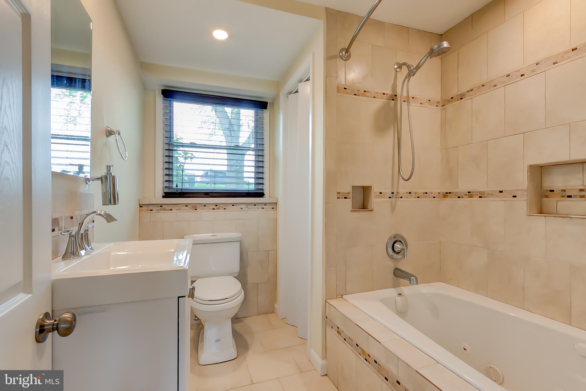 895 Wilson Road Arnold, MD 21012 - Photo 26 of 46 Lower Bath
