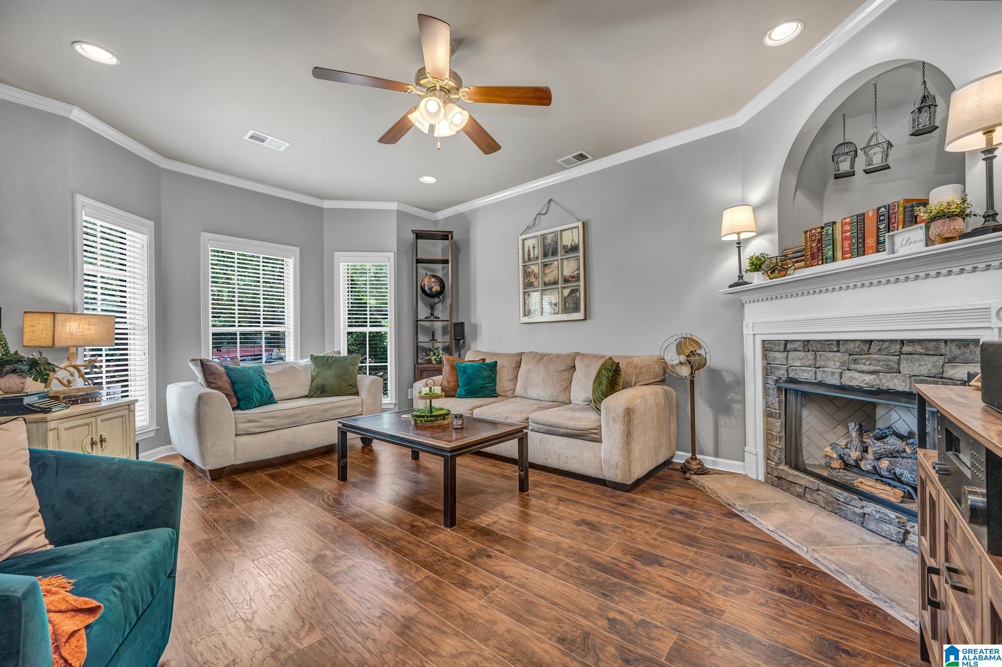 306 Calloway Lane Pelham, AL 35124 - Photo 7 of 38