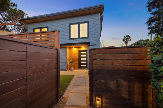 $1,495,000 | 737-739 61st Street, Oakland, CA 94609