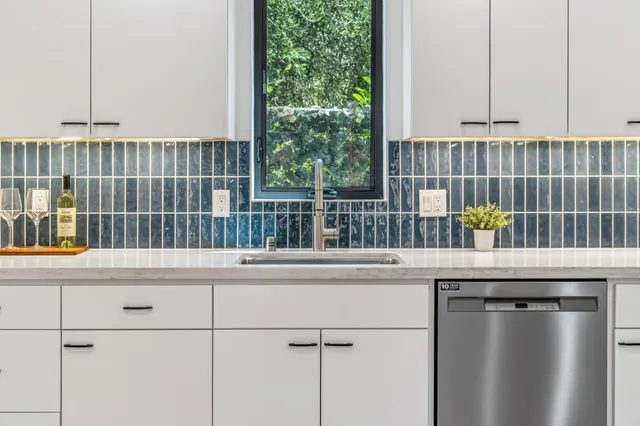 $1,495,000 | 737-739 61st Street, Oakland, CA 94609