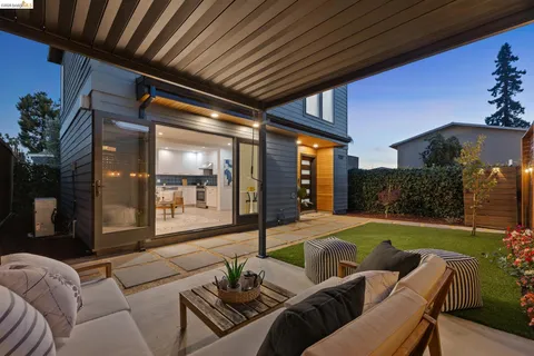 $1,495,000 | 737-739 61st Street, Oakland, CA 94609