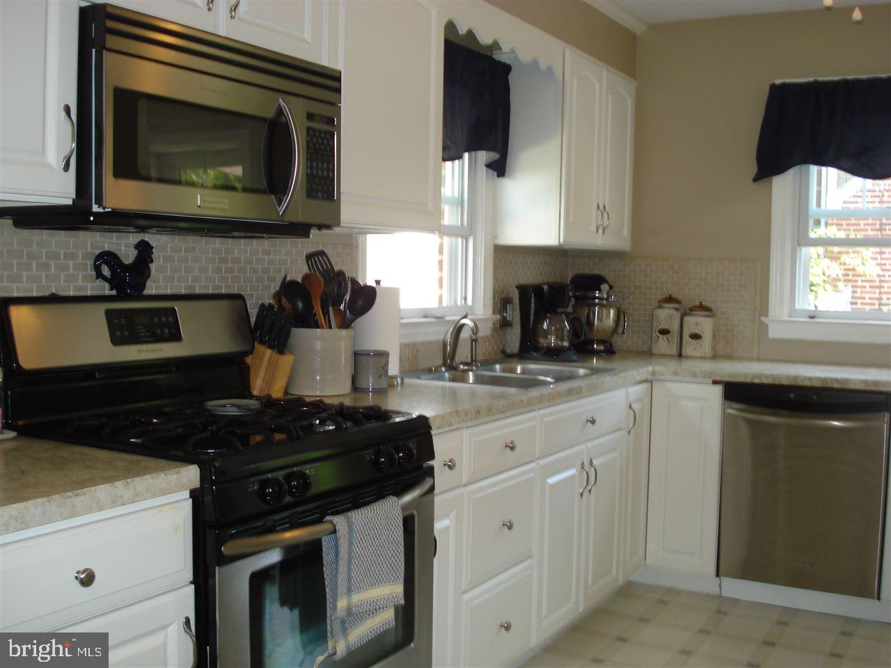 375 Waters Road York, PA 17403 - Photo 7 of 25