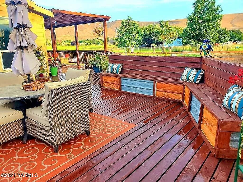7302 South Moore Road Prosser, WA 99350 - Photo 4 of 24