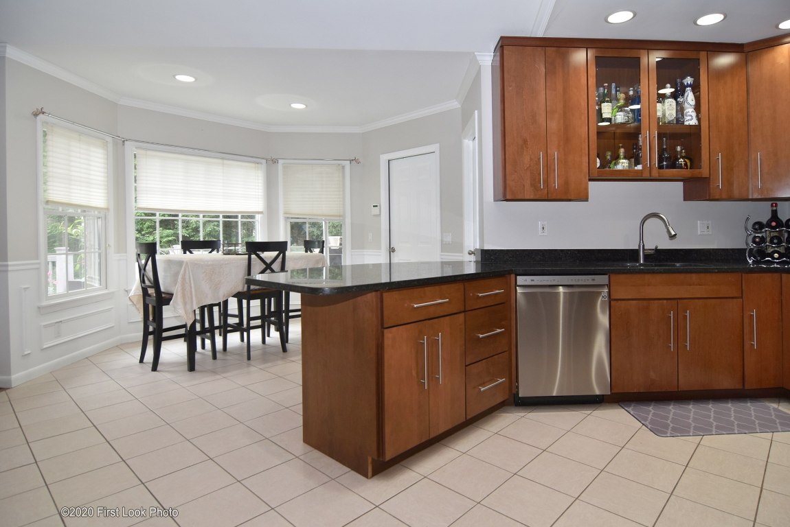 9 Ridge Road Smithfield, RI 02917 - Photo 12 of 47