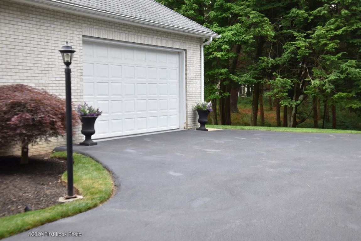 9 Ridge Road Smithfield, RI 02917 - Photo 30 of 47