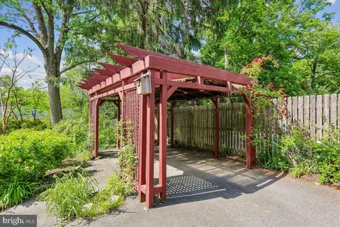 $1,850,000 | 6404 Western Avenue, Chevy Chase, MD 20815
