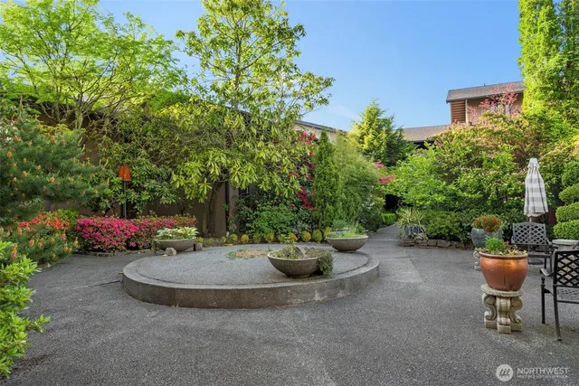 $305,000 | 1425 South Puget Drive, Unit 213, Renton, WA 98055