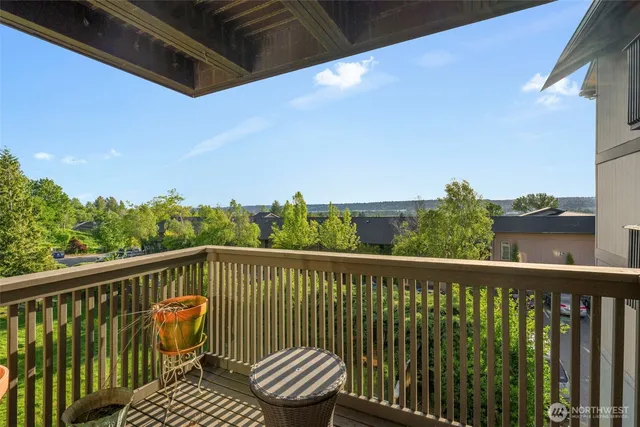 $305,000 | 1425 South Puget Drive, Unit 213, Renton, WA 98055