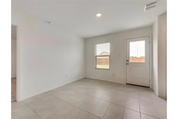 $1,950 | 2206 Mobile Street, Ennis, TX 75119